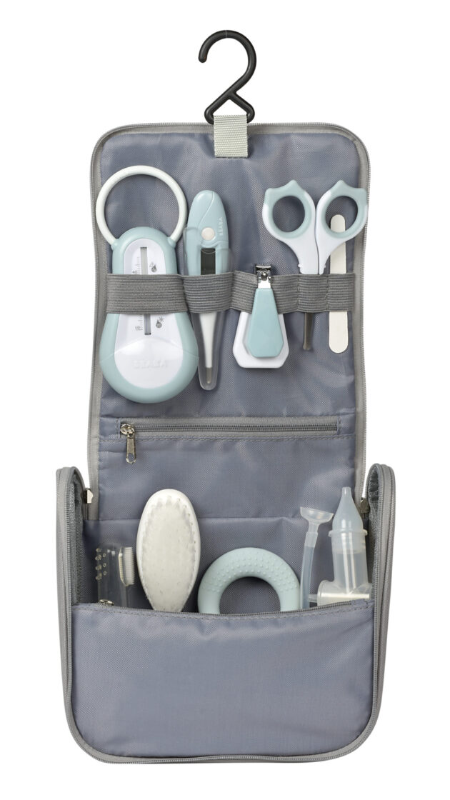 Hanging Toiletry Pouch With 9 Accessories