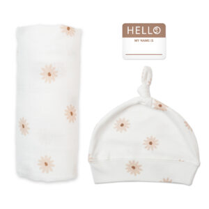 Hello World Bamboo Hat & Swaddle Blanket - Daisies