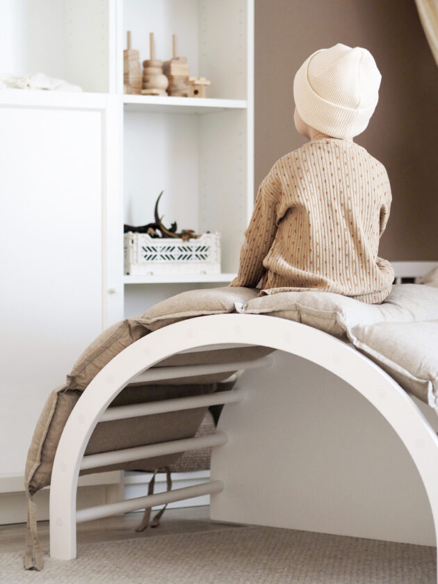 LUOTO Climbing Arch - white birch with KAURA Cushion - Image 2