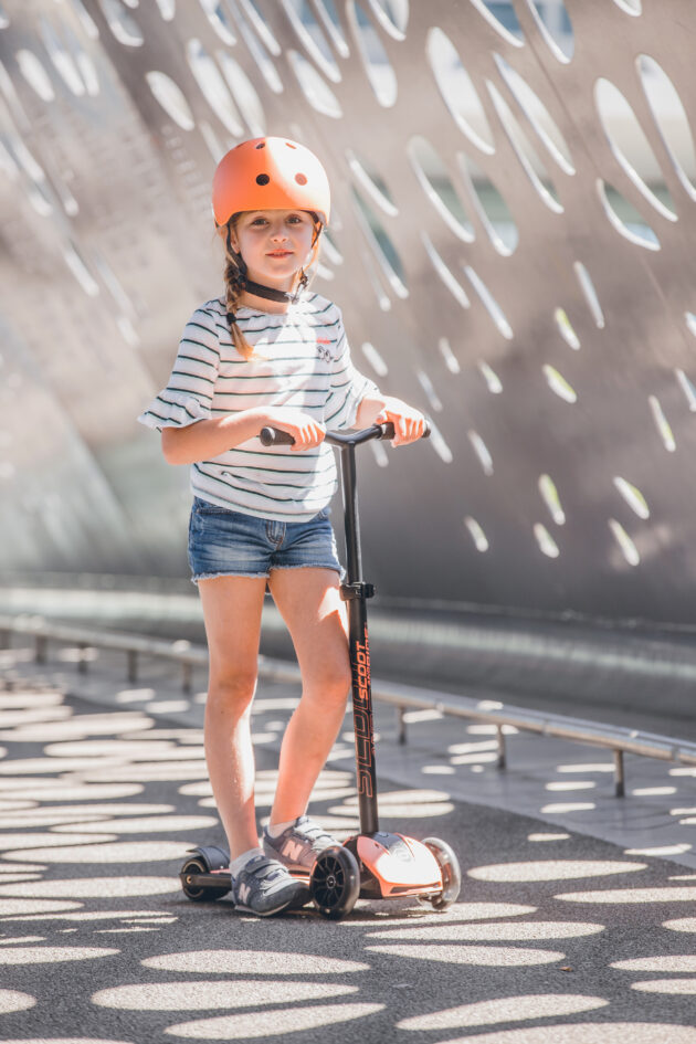 Scoot&Ride Highwaykick 5 LED - Peach - Image 2
