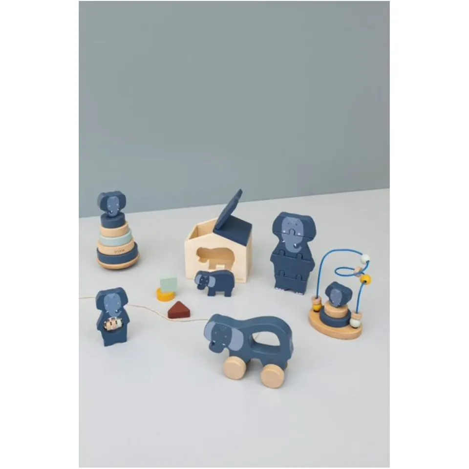 Wooden pull along toy - Mrs. Elephant - Image 4
