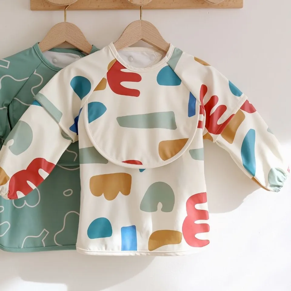 Bib 2-in-1 With Removable Sleeves - Playful - Image 4