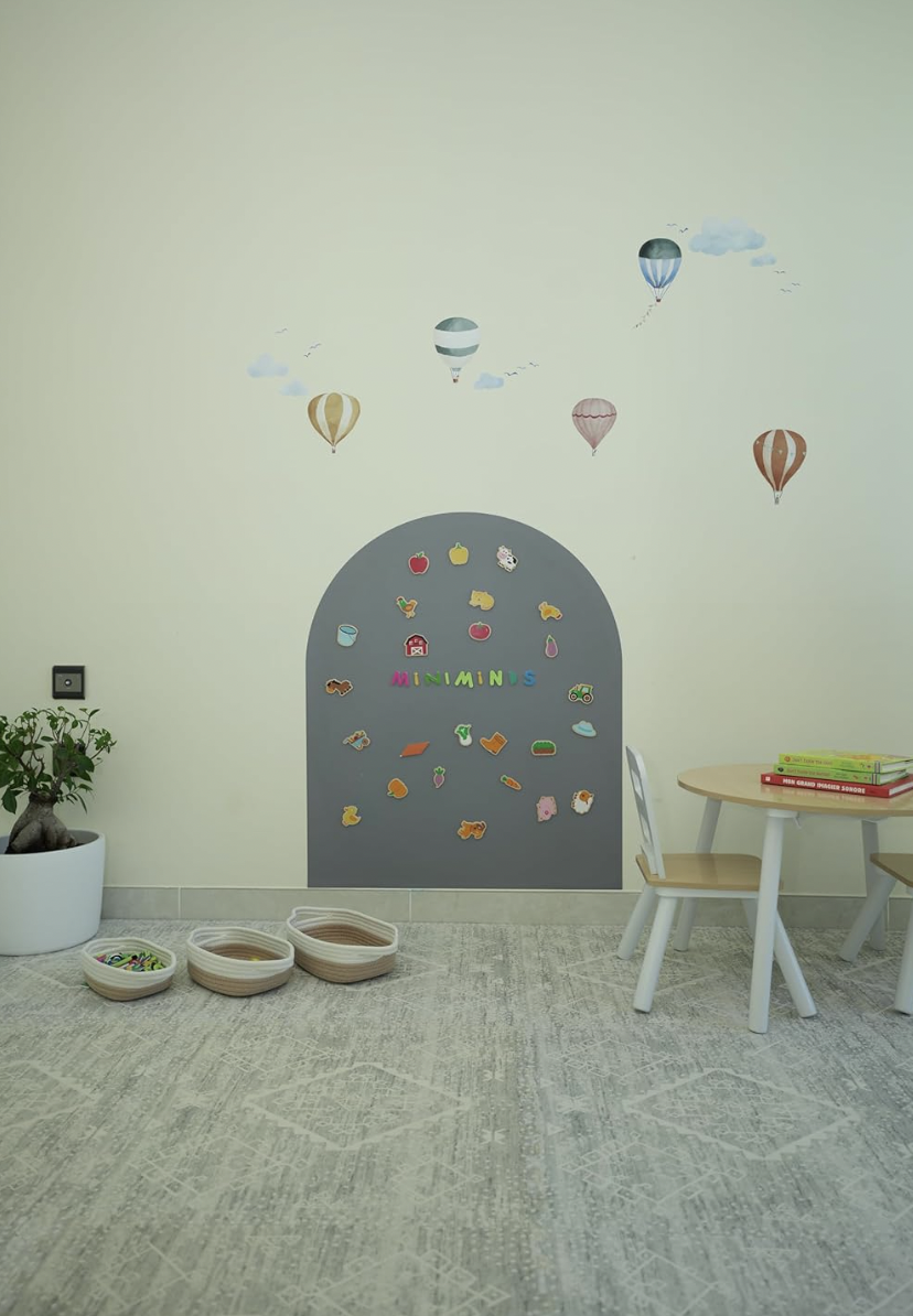 MINI MINDS - Magic Wall Decal with set of magnets - Image 7
